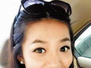 奥布蕾坐男粉丝大腿情色挑逗 吊带<em>丝袜</em>露<em>肥臀</em>