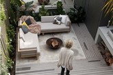 瑞典出生的设计师安娜·凯琳·麦克纳马拉是悉尼设计公司安娜·凯琳设计工作室的主人，最近设计了这栋位于邦迪交界处，历史悠久的排屋，将房屋当中充满了时尚的斯堪的纳维亚的优点以及足够多的澳大利亚当代风格，使其非常适合现代都市的生活。注意室内的形式，功能和风情吧。相信你也会喜欢的！ （实习编辑何丽晴）