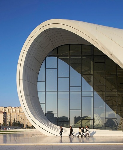 流动弧线的深意 新作Heydar Aliyev Center