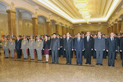 金正恩夫妇元旦参谒锦绣山太阳宫