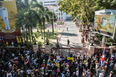 泰国反政府示威者实施“封锁曼谷”