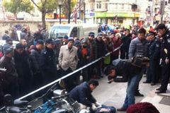 南京一在读女研究生坠亡