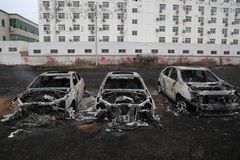 郑州停车场大火后的场景