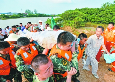 1234…78910高清图集[详细]救人后,21岁消防副班长张尘宇为救落水战友