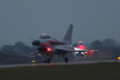 广空歼-10战机实弹夜训