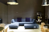 2014年的Edra，创新明显疲软，除了Jacopo Foggini继续贡献一个还不错树脂座椅外，巴西兄弟的新作沙发更像2006年产品的升级改款。更甚者Edra今年新邀请的设计师Leonardo Volpi的新作沙发，无法让我们看到他的才华，和Edra传统的激进相比格格不入，似乎是对市场妥协的结果。