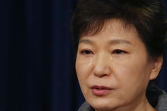 朴槿惠流泪道歉