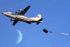 中国首次6000米高空重装空投