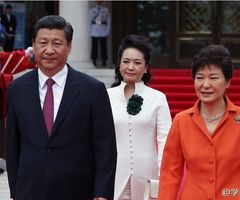 习近平与朴槿惠会晤照片