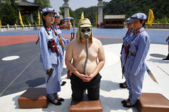 河南上演红色娘子军活捉“小鬼子”