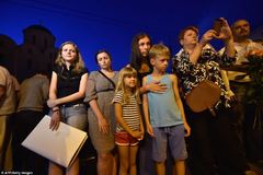 悼念MH-17的民众