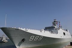 中国海军第十八批护航编队起航