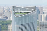 东京安达仕酒店
看不见服务生的旅行
身为凯悦集团旗下的精品级酒店，安达仕于今年 6 月在东京落下全球第 12 子。酒店占据了东京都第二高建筑——虎之门 Hills 的 47 至 52 楼，而这个片区未来将被打造成连接 2020 年东京奥运赛场和选手村的热点区域，所以在此之前，还请享受当下安静舒适的气氛。