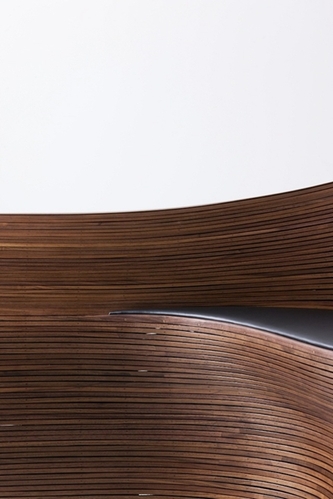 如流水般的木质沙发和桌椅 实用美观的经典设计