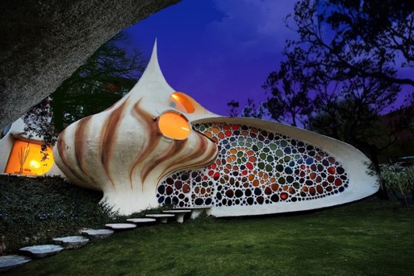 把童话搬进现实的巨型鹦鹉螺贝壳屋