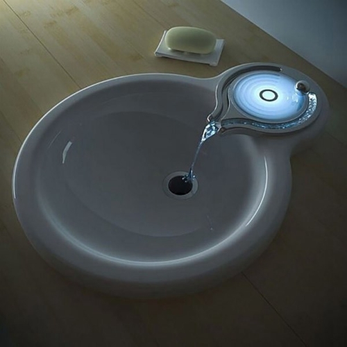 百变材质打造奇异造型 洗手盘变身浴室艺术品