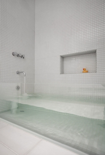添置极具创意的家居用品 打造专属浴室设计