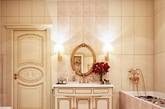 浴室是个人的私密空间，装饰起来也是丝毫不能含糊。结合现代和复古的华丽浴室，每一间都像是一件精雕细琢的艺术工艺品。（实习编辑：刘宁馨