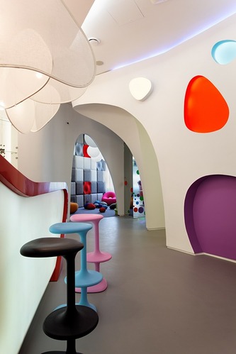 简约可爱的国外幼儿园空间设计
