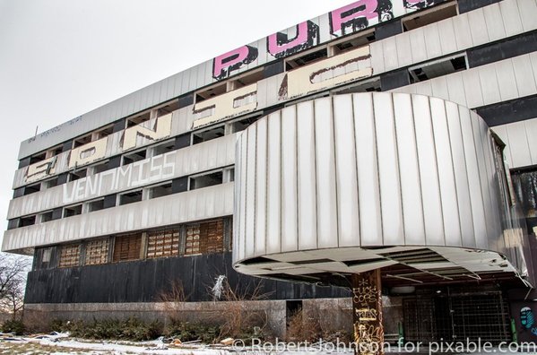 摄影师拍摄底特律废弃医院 猎奇如恐怖片片场
