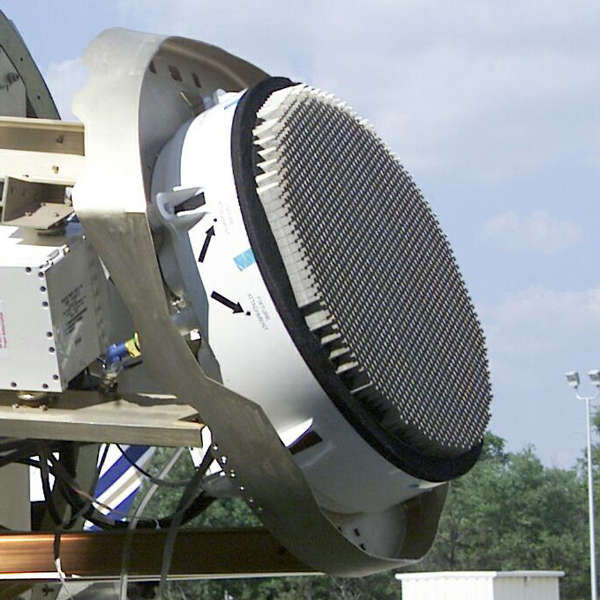 歼-20整容:传2号原型机换装有源相控阵雷达
