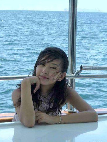 头等舱空姐的收入秘密_乘服长 收入 空姐