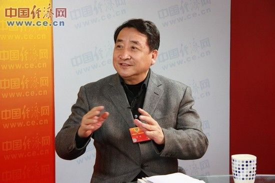 <em>姜昆</em>委员:<em>孩子</em>小学接受传统文化教育会一生受