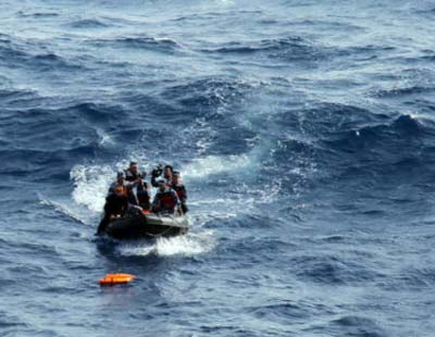 马军方称失联客机曾折返飞往马六甲海峡 爆料后又否认