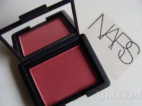 15流行色驾到 酒红色美妆备好了吗_商业频道_凤凰网