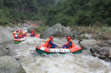 佛宝山大峡谷漂流