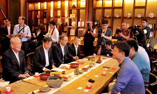 马云对话稻盛和夫：&ldquo;稻盛先生，我是度日如年，度年如日啊&rdquo;