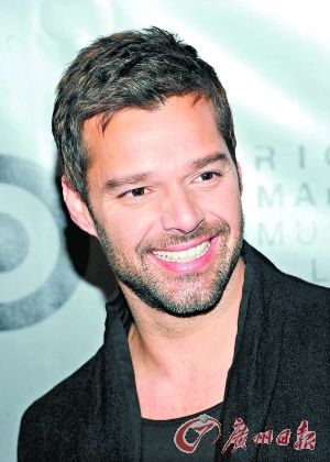 曝飞鱼与瑞奇·马丁热恋 索普经纪人:不是事实