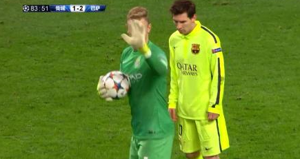 梅西试图偷袭乔-哈特