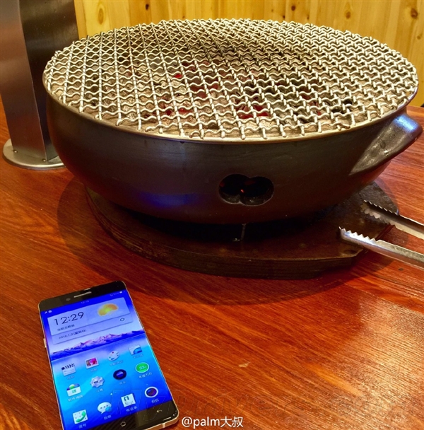 超级震撼！近距离看OPPO无边框手机