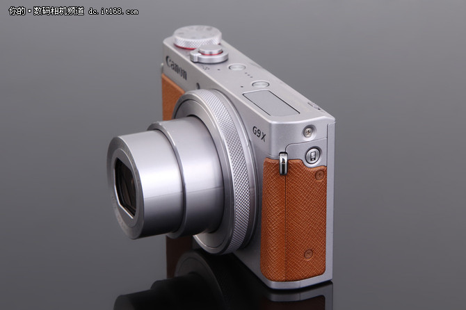 小巧便携颜值高佳能PowerShot G9X外观