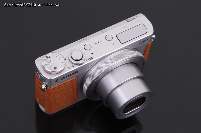 小巧便携颜值高佳能PowerShot G9X外观
