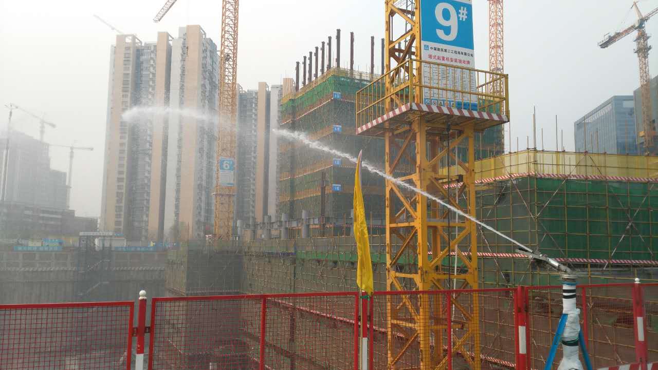 北京全市工地已全面停工 部分用雾化器降尘|