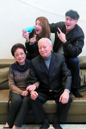 何润东妻子默默守护8年替老公照顾父母（图）