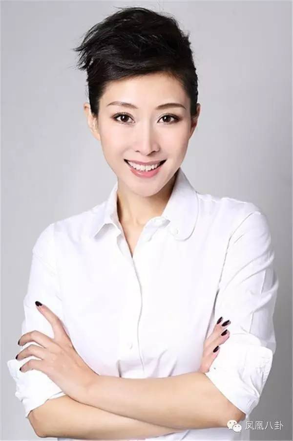 她曾主持界一姐，当红时突然消失，如今谜团解开…