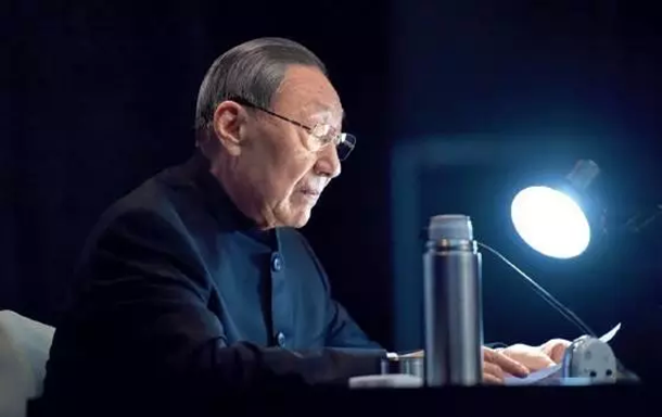 江泽民最常托哪位老常委办事？ 