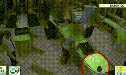 在死亡线上拯救生命 他们都是真的英雄|多动图