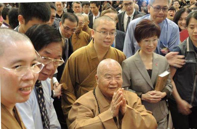 星云法师赞洪秀柱是观世音:蔡英文是她弟子