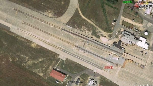 辽宁省的葫芦岛附近建设安装了电磁弹射试验装置的最新军用的机场跑道