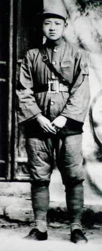 1932年“两当兵变”前的习仲勋。