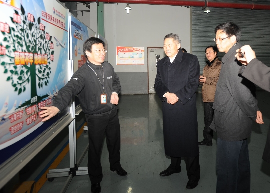 东航江苏领导带队向工程技术公司学习6s管理