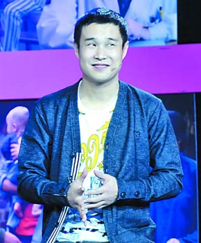 小沈阳接受媒体采访时很自信