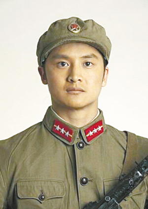 明星讲述学雷锋的故事:希望帮助更多的人