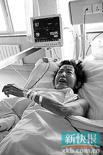 ■一提起女儿，于世荣就气得直捶床。