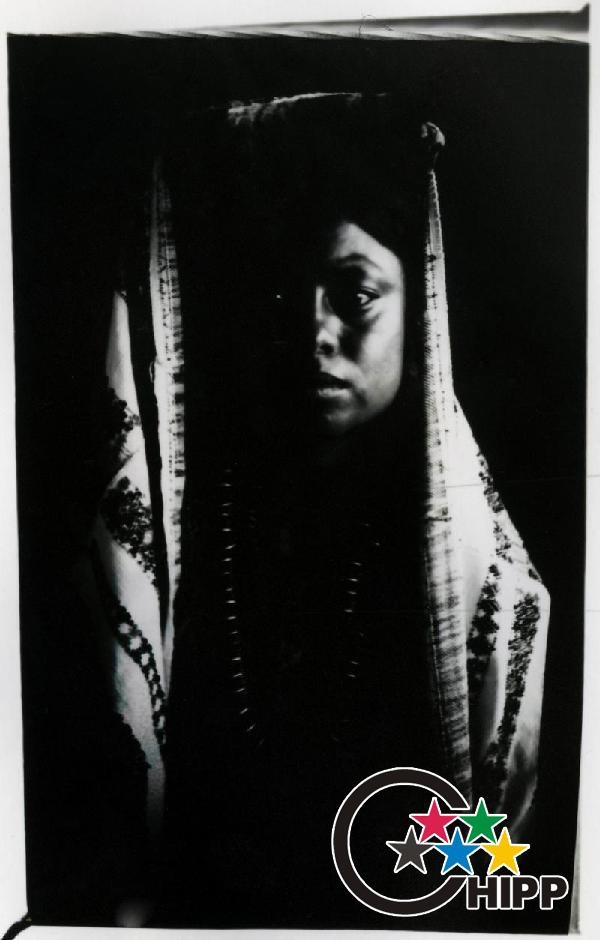 这幅图片拍摄于2011年7月29日，15岁的玛雅女王竞争者海蒂-索非亚代表危地马拉的基切人。在危地马拉的国家民俗节上，海蒂-索非亚摆姿势拍摄了照片。