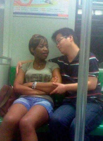 非洲姑娘争抢嫁给中国男人